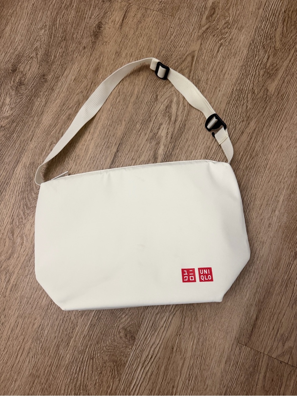 UNIQLO insulated Lunch bag
